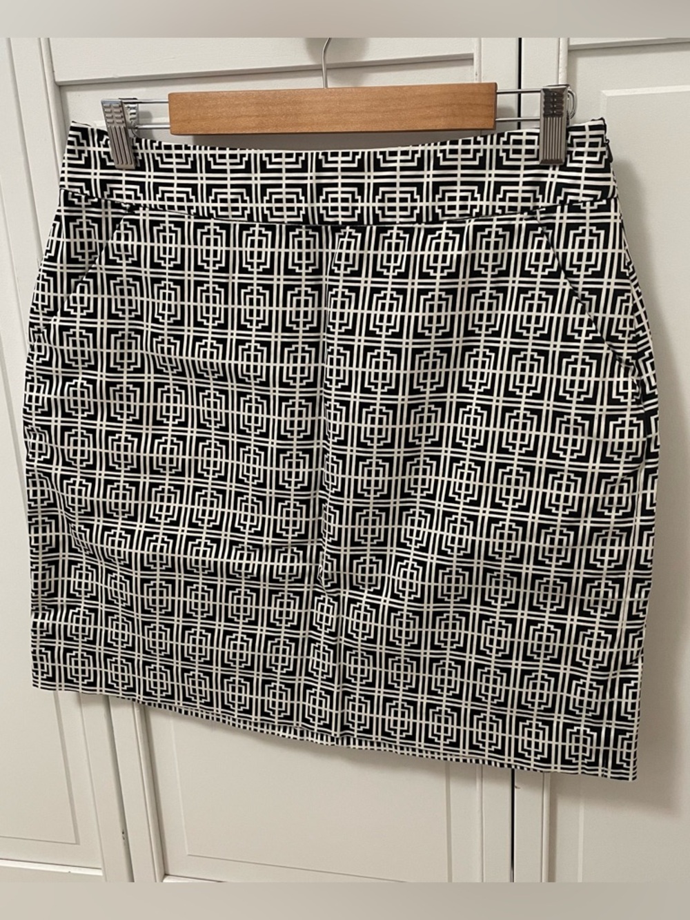 PURE Alfred Sung Mini Skirt Cotton Geometric Black White Zipper Pockets Preppy